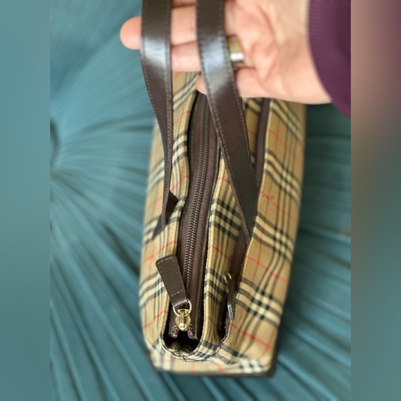 Authentic Burberrys Vintage Checkered Hand Bag - Picture 8 of 8